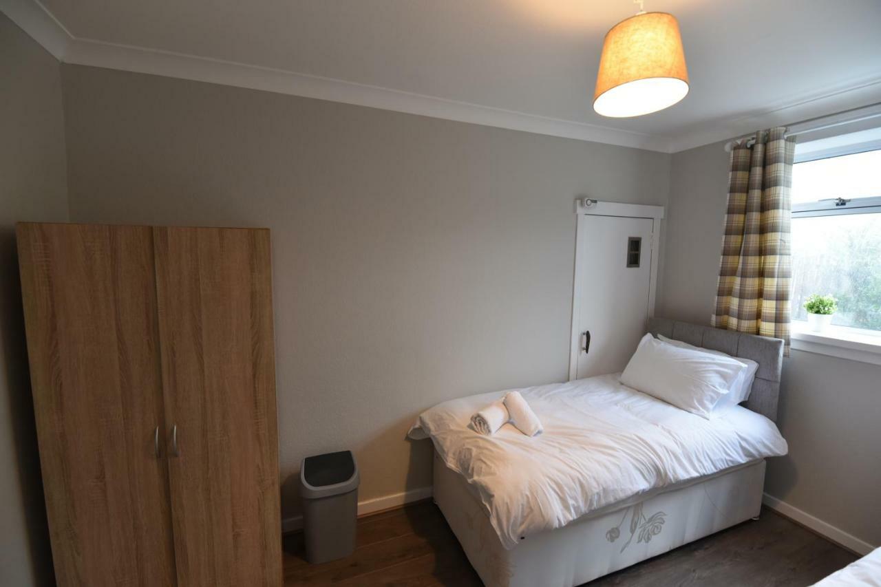 Sighthill 3 Bedrooms With Private Garden Эдинбург Экстерьер фото